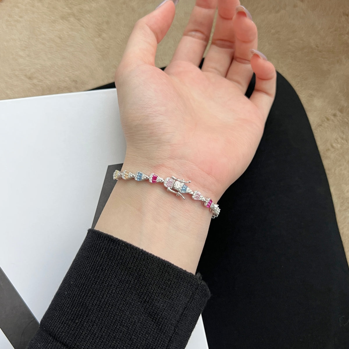 [Vivid Aurora]Radiant Water Drop Shape Daily Bracelet